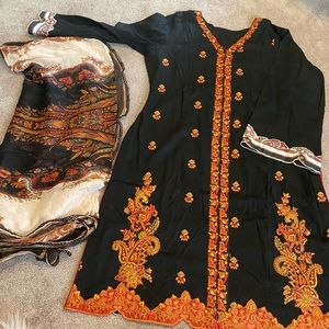 Pakistani designer dress/Salwar Kameez saphire